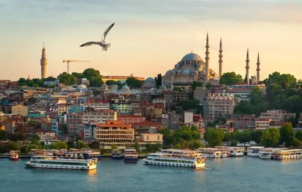 Sonnenuntergang in der Stadt Istanbul